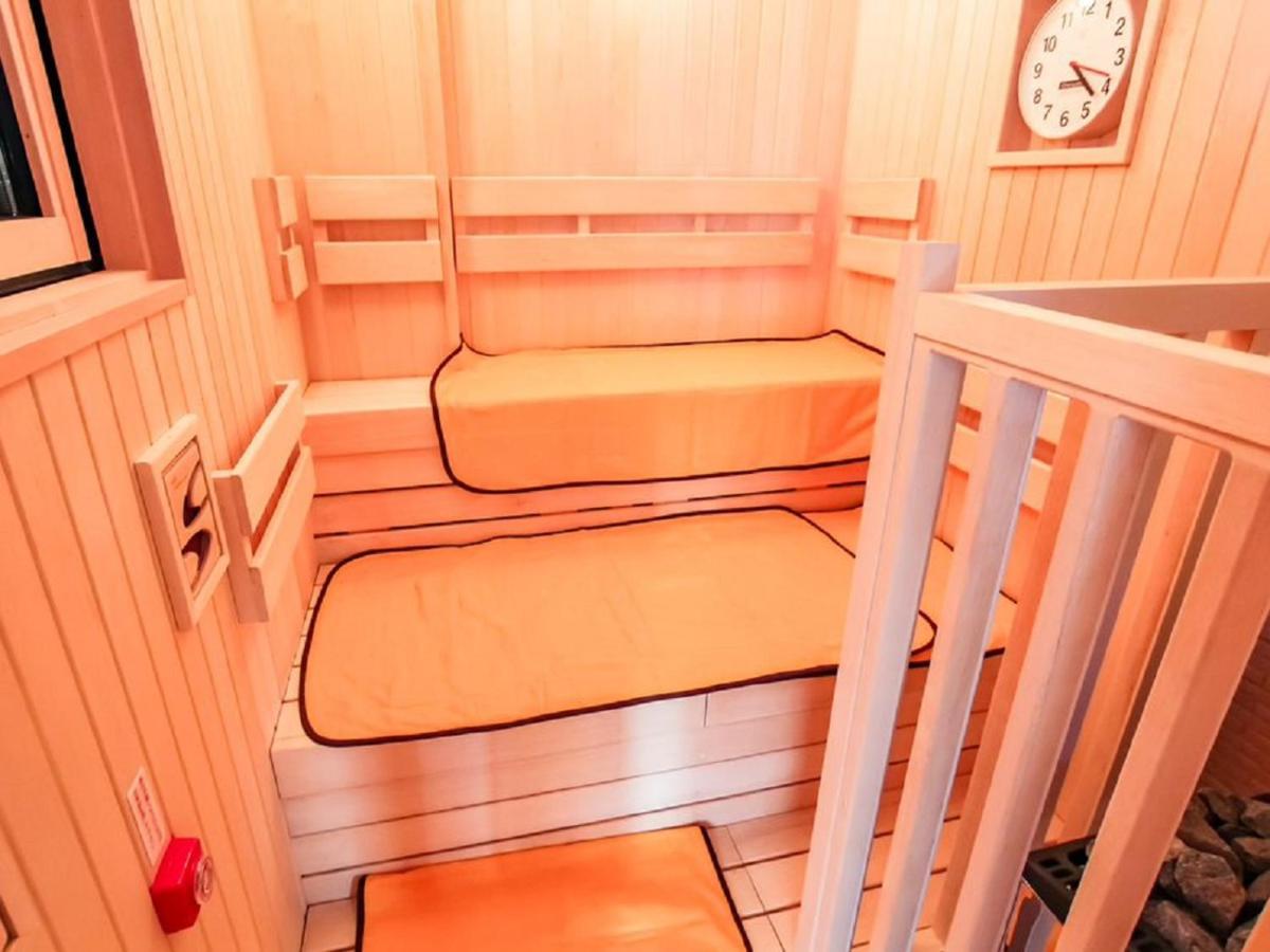 Hotel Livemax Premium Umeda East Осака Екстериор снимка